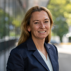 Frau Univ.-Prof. Dr.-Ing. Nicole Steinmetz
